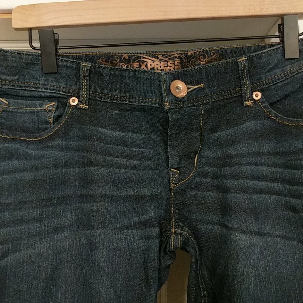 Express jean crop